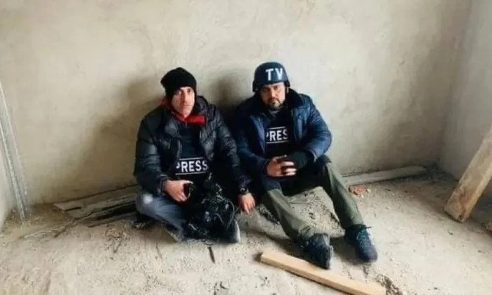 Δημοσιογραφικό συνεργείο διεθνούς καναλιού δέχεται πυρά και κρύβεται σε υπόγειο κοντά στο Κίεβο